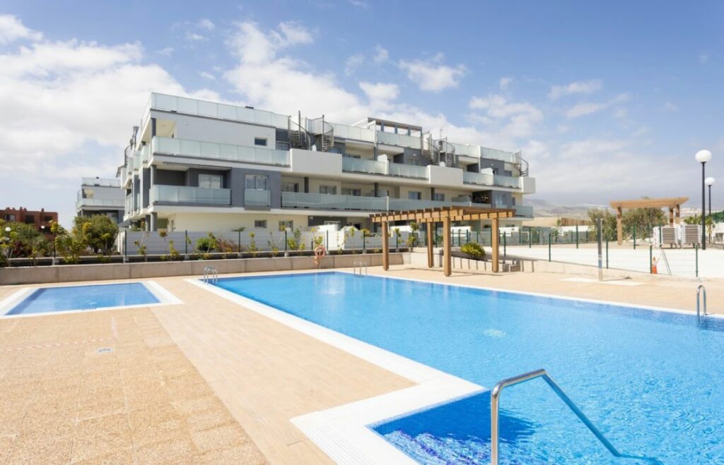 Vienas guļamistabas bēniņi jaunajā kompleksā “Las Terrazas II“. www.tenerifemagic.lv