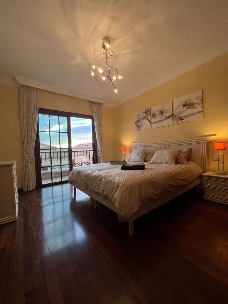 Trīs guļamistabas “Villas del Duque” kompleksā Tenerife magic