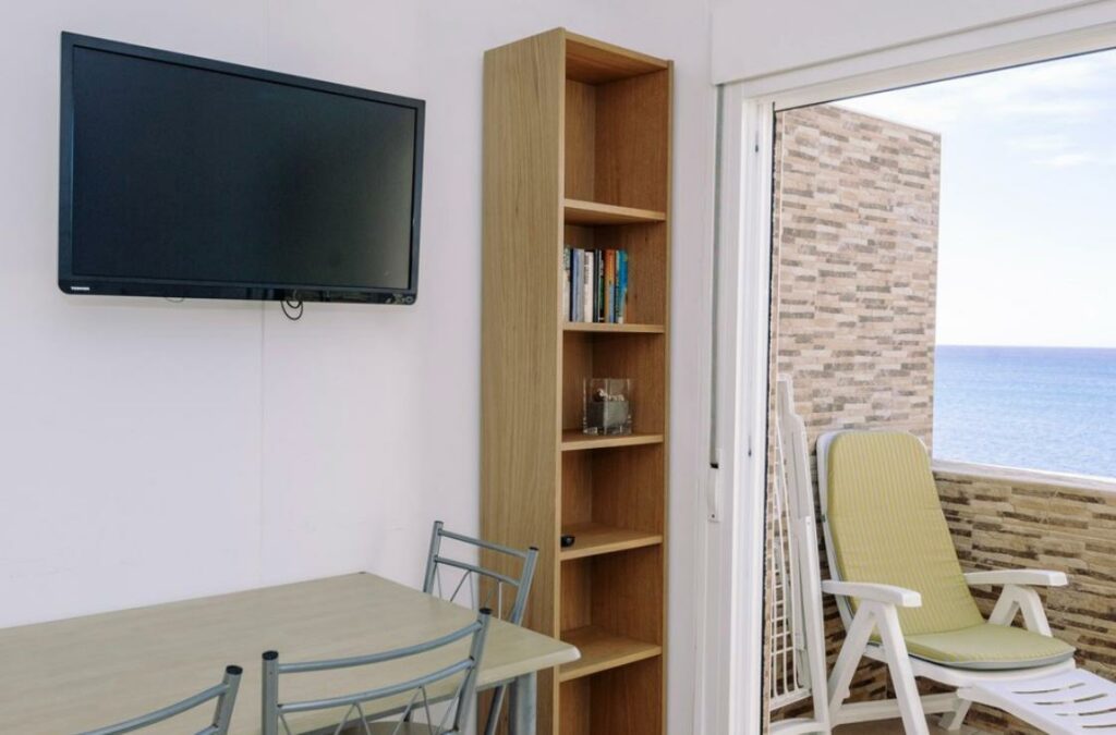 Viena guļamistaba “Picacho 2” apartamentos. https://tenerifemagic.lv