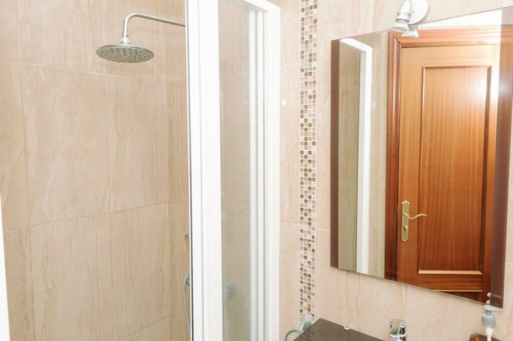 Viena guļamistaba “Picacho 2” apartamentos. https://tenerifemagic.lv