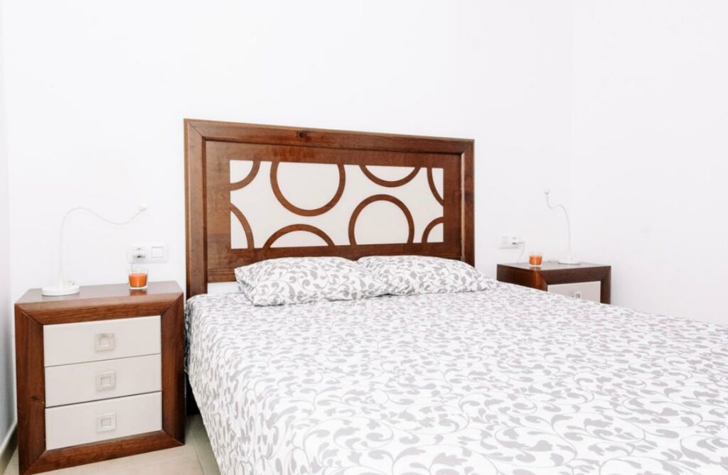 Viena guļamistaba “Picacho 2” apartamentos. https://tenerifemagic.lv