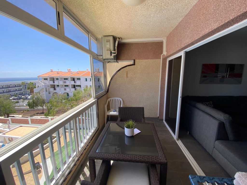 Viena guļamistaba “Callao Salvaje” apartamentos. https://tenerifemagic.lv