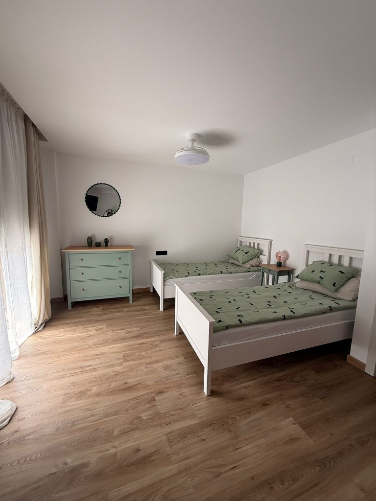 Plašs apartaments ar divām guļamistabām. https://tenerifemagic.lv